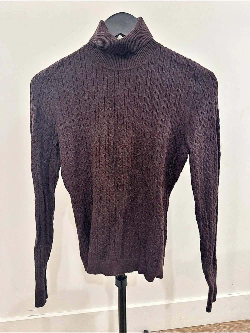 CINNAMON Cable-Knit Turtleneck Sweater Size Small Like New